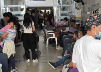 Más de 5.000 pacientes quedan sin atención tras cierre de Gecencro en el Valle