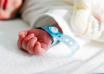 Minsalud amplía el tamizaje neonatal y ordena seis nuevas pruebas obligatorias en Colombia