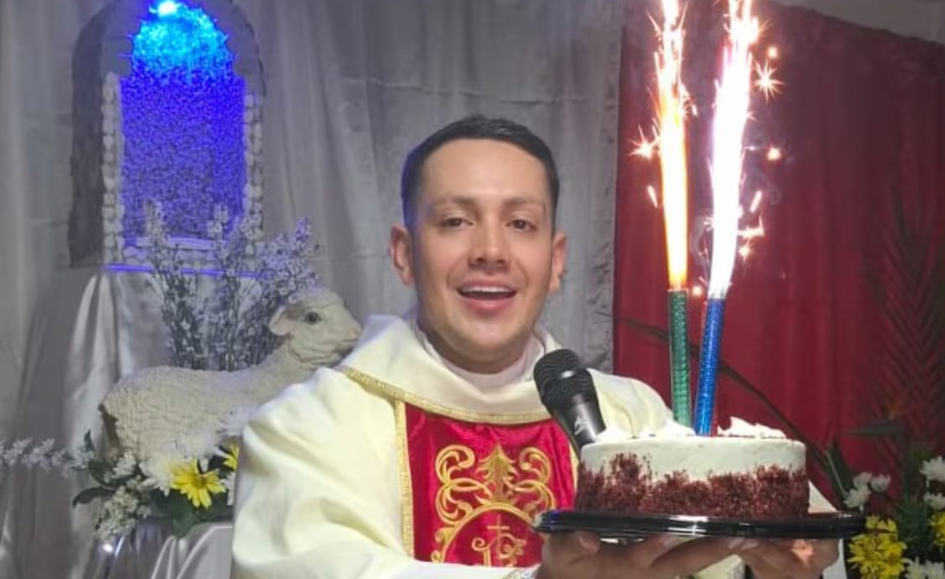 Sacerdote que se enfrentó a monjas y policías queda al borde de la expulsión