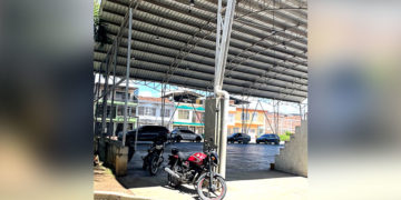 Polideportivo del barrio Progresar terminó convertido en parqueadero