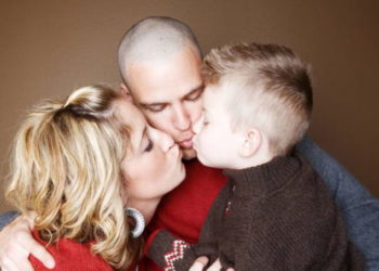 El beso en la boca a los niños: ¿muestra de amor o práctica peligrosa?