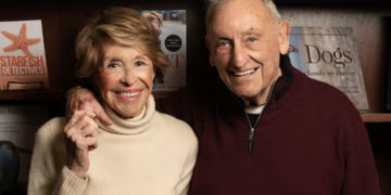 Pareja dona 120 millones de dólares al hospital veterinario que salvó la vida de su perro