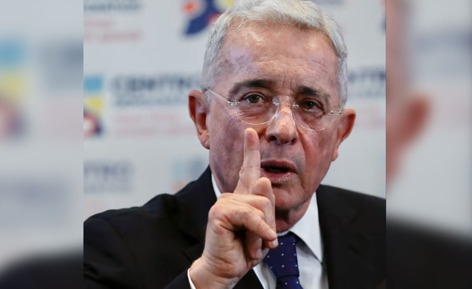 ¿Volverá Uribe al Senado? Proponen que un senador le ceda su curul