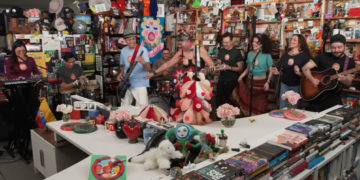 Aterciopelados lleva el rock colombiano al escenario global del Tiny Desk