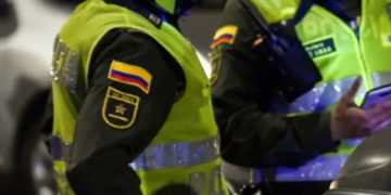 Policía habría atentado contra su pareja y terminó asesinando a su hijo de 4 años