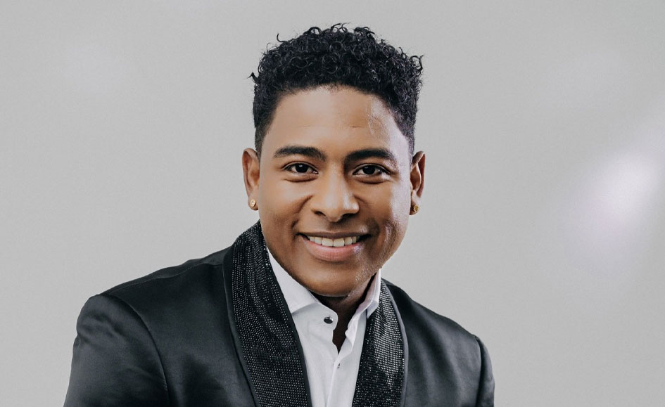 Un canto al alma vallenata: Alex Martínez revive la magia del Binomio de Oro con emotivo homenaje