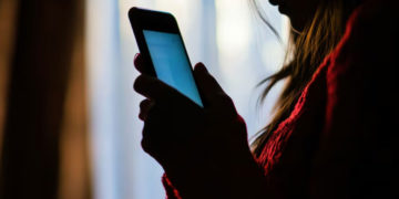 Colombiana cayó en red de trata tras falsa oferta laboral por TikTok