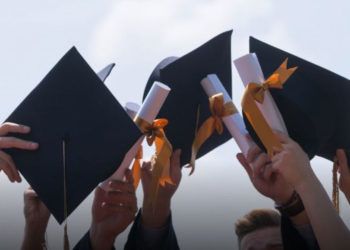 Colombianos podrán acceder a becas para cursar maestrías en España