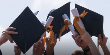 Colombianos podrán acceder a becas para cursar maestrías en España