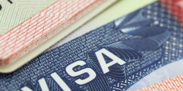 Embajada de EE. UU. alerta por falsa visa de trabajo que circula en redes