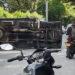 Furgón se volcó en carretera de Tuluá y terminó impactando una motocicleta