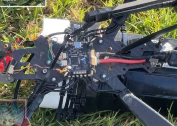 Investigan dron adaptado con explosivos hallado cerca de una base aérea militar