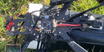 Investigan dron adaptado con explosivos hallado cerca de una base aérea militar