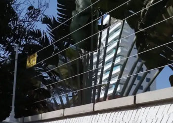 Presunto ladrón muere electrocutado al intentar ingresar a supermercado en Medellín