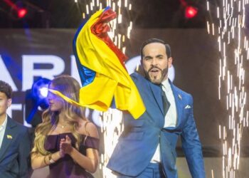 De la Espriella ganó la primera vuelta, pero la elección se definirá en junio