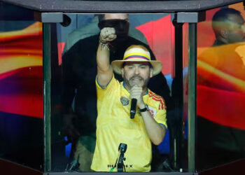 De la Espriella deberá dejar de usar la camiseta de Colombia mientras avanza tutela