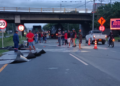 Caída de láminas de un camión provoca congestión frente al SENA de Buga