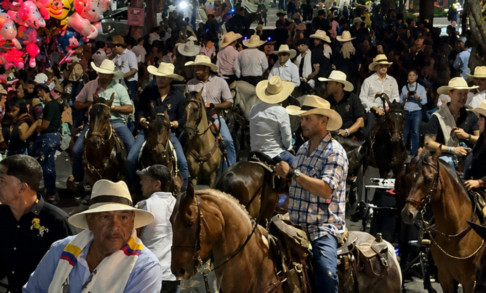 Cerca de 1.500 ejemplares participaron en la cabalgata que abrió la Feria 68 de Tuluá