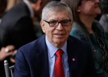 César Gaviria permanece hospitalizado tras intervención quirúrgica