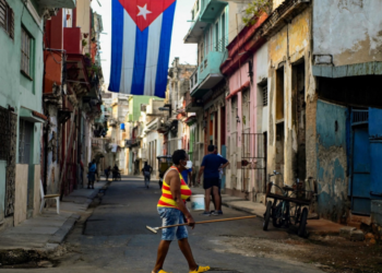Cuba da un giro histórico y abre la puerta al capitalismo