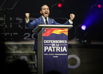 Nada con los politiqueros de siempre.
