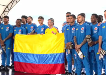 Selección Colombia recibió la bandera nacional antes de viajar al Mundial 2026