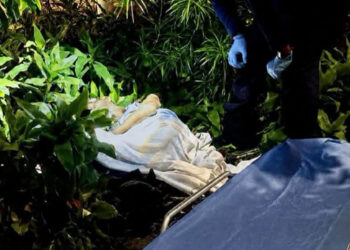 Adulto mayor con cáncer habría sido dejado a su suerte en un parque de Palmira; autoridades investigan lo ocurrido