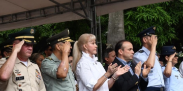 Gobernadora del Valle respalda posesión presidencial en una base militar