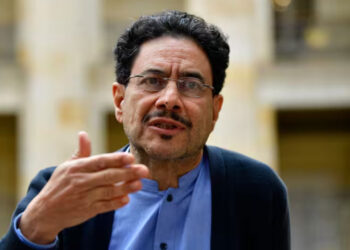 Iván Cepeda rompe el silencio tras las denuncias de De La Espriella sobre un supuesto golpe de Estado