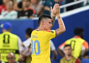 Jorge Luis Pinto pidió cambios en la Tricolor y señaló a James Rodríguez como el primero en salir
