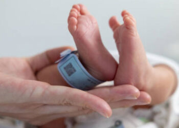 No salga del hospital sin exigir esta prueba para su bebé