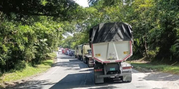 Protesta paraliza la vía Buenaventura–Cali en el sector de El Gallinero