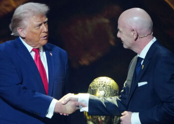 Trump admitió que no sabía qué era una tarjeta roja tras pedir a la FIFA levantar la sanción a Balogun