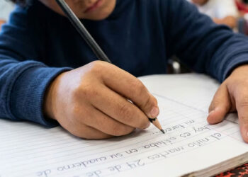 Tuluá pierde estudiantes: baja natalidad y deserción golpean las aulas