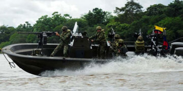 Botes militares recorrerán el río Cauca durante la posesión presidencial