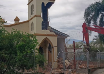 Demuelen histórica capilla de Bocas de Tuluá tras el terremoto