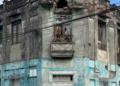 Balcón de antigua casa en Tuluá amenaza con desprenderse