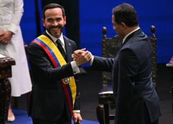 Abelardo De La Espriella asumió como presidente en Cali