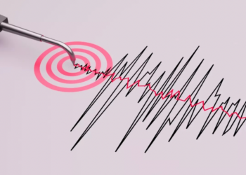 Fuerte terremoto de magnitud 7,7 sacude la costa de Indonesia