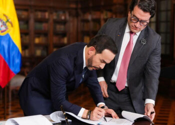 Presidente firma cinco extradiciones ligadas a los diálogos de paz