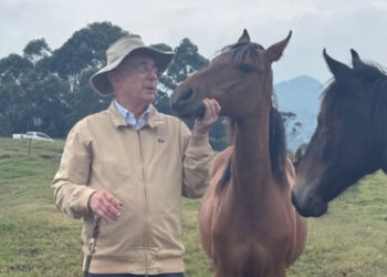 Uribe propone rifar caballos para recaudar fondos para iglesias afectadas por el sismo