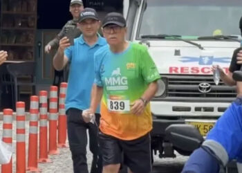 A sus 79 años, don Hernando conquistó 21 kilómetros en Guatapé