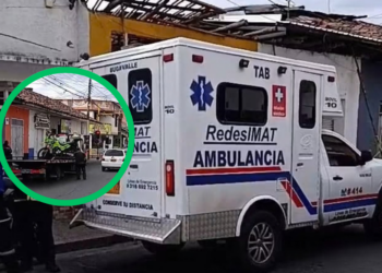 Ambulancia que trasladaba a herido chocó con patrulla en Buga