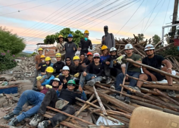 La colmena de jóvenes que está levantando a Roldanillo tras el terremoto