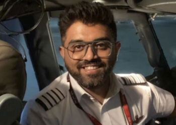 El piloto que estaba al mando cuando intentaron tomar el control del Flydubai