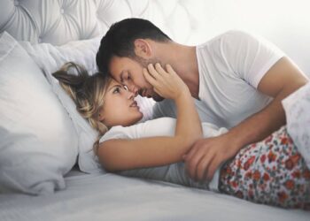 La Generación Z estaría teniendo menos intimidad: ¿qué está pasando?