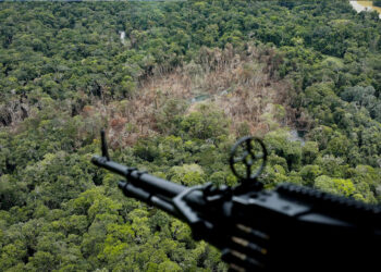 Juez ordena suspender bombardeos en Guaviare ante riesgo para menores