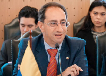 Vicepresidente se reúne con 40 empresarios para atraer inversión a Colombia