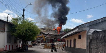 Emergencia por incendio en inmediaciones de Nestlé, en Bugalagrande