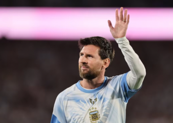 Ovación, lágrimas y emoción en el último partido de Messi con Argentina